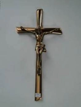 krzyz-z-jezusem-szeroki